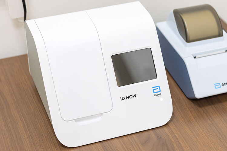 新型コロナウイルスPCR検査器画像